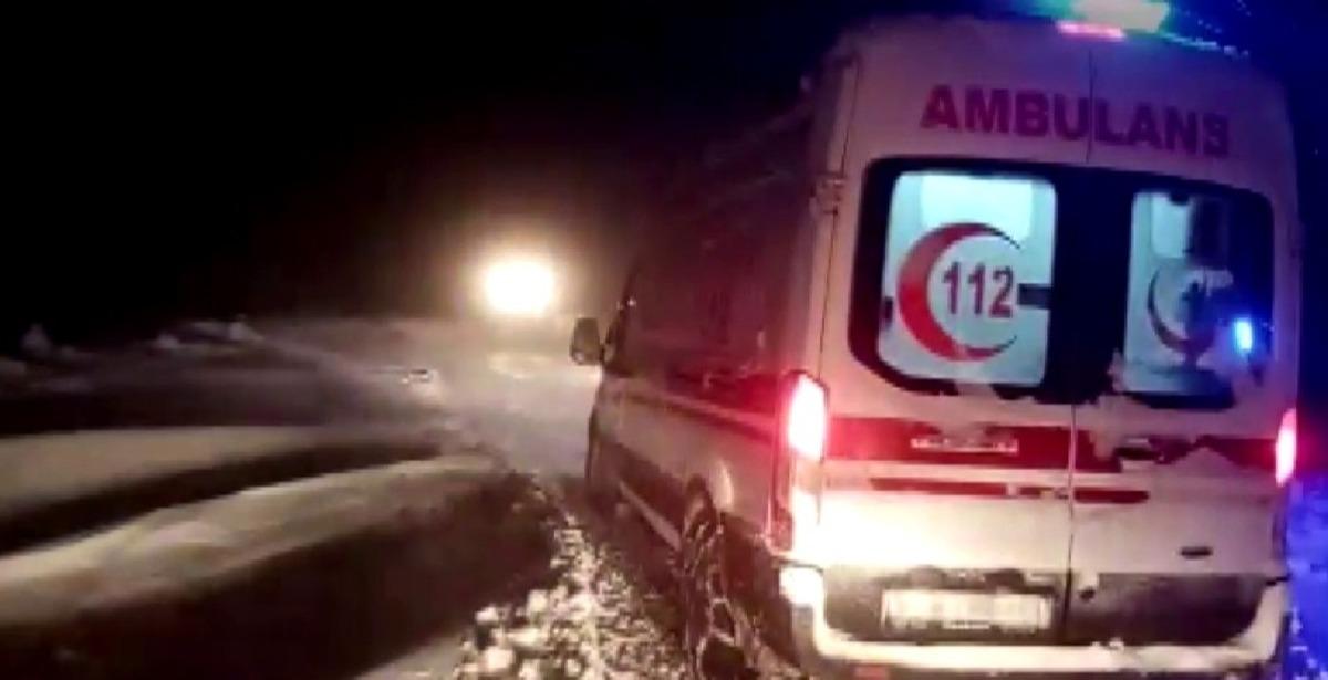 Hasta almaya giderken yolda mahsur kaldı, ekipler seferber oldu