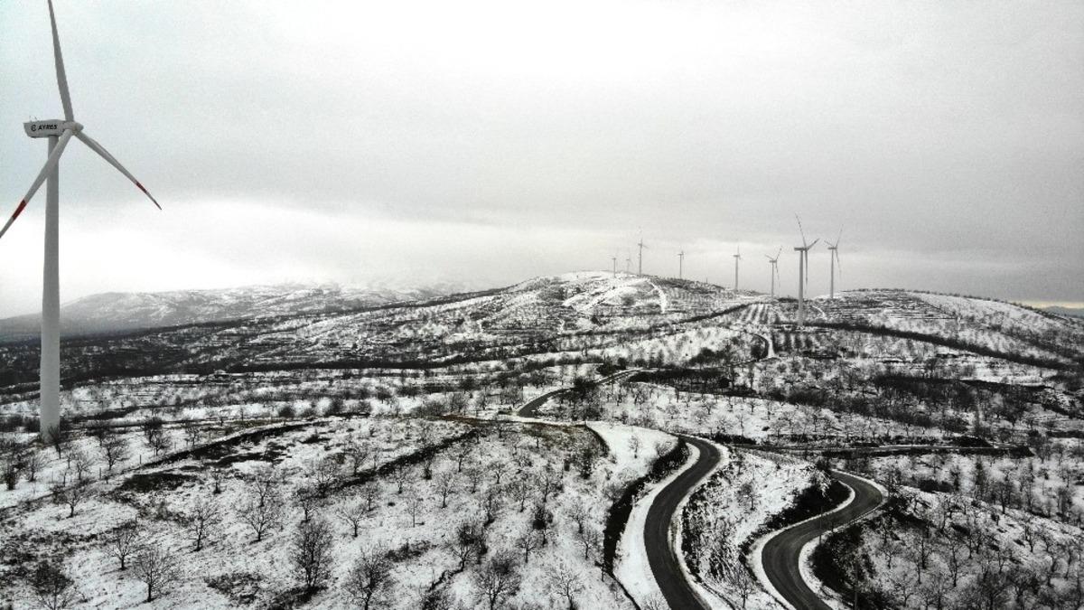 Aydın&rsquo;da dağlar beyaza boyandı