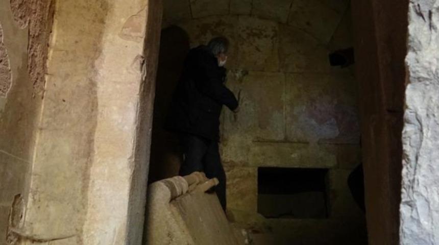 2001 yılında bulundu! 2500 yıllık mezar oda gizemini koruyor