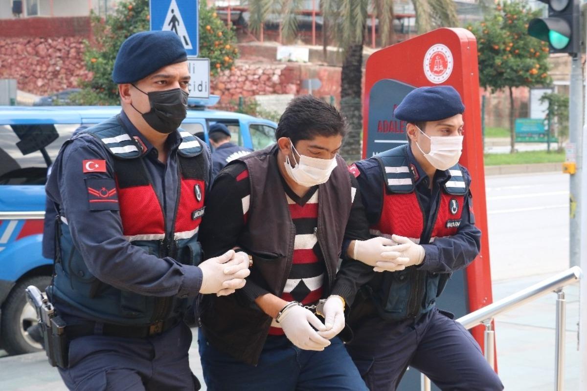 Alanya&rsquo;da aile kavgası: Ağabeyini av t&uuml;feğiyle &ouml;ld&uuml;rd&uuml;