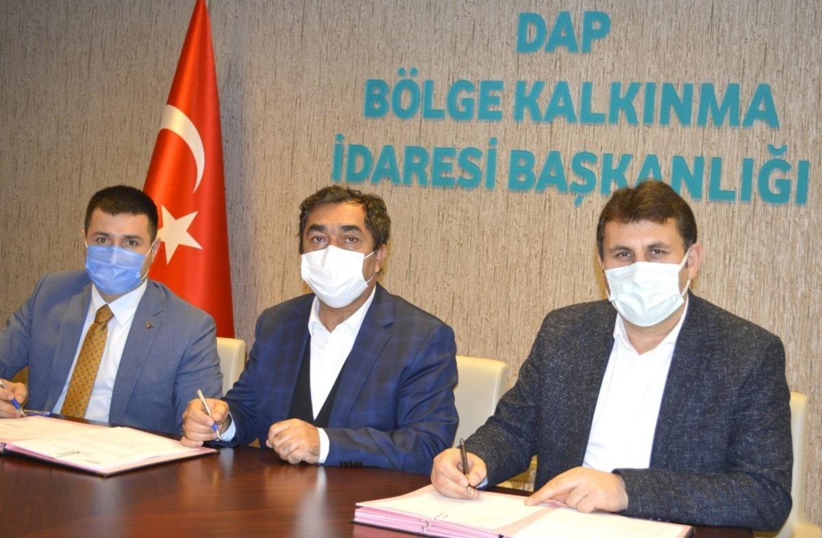 &Ccedil;at&rsquo;ta lavanta &uuml;retimi i&ccedil;in protokol imzalandı