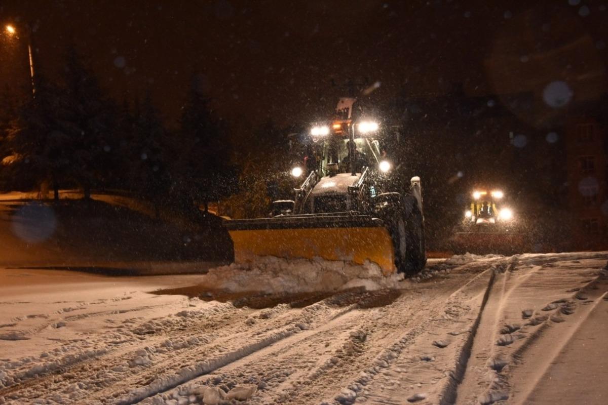 Boz&uuml;y&uuml;k&rsquo;te yol a&ccedil;ma &ccedil;alışmaları gece boyunca devam etti
