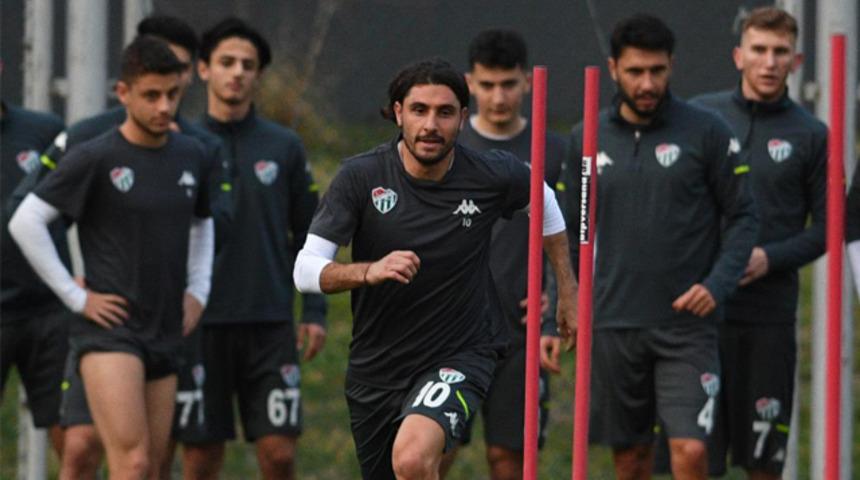 Özer Hurmacı, bin 198 dakika kaçırdı