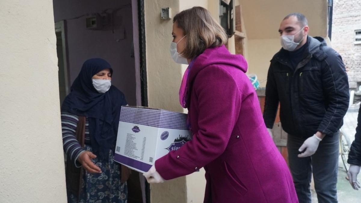 İzmit Belediyesinden binlerce aileye yardım