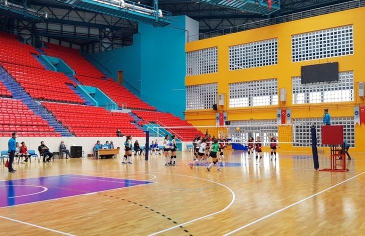 Van Büyükşehir Belediyesi Kadın Voleybol Takımı Şırnak ekibini mağlup etti G3