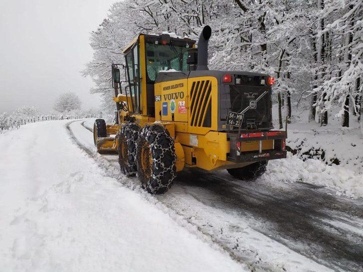 Hendek’te yoğun kar mesaisi G1