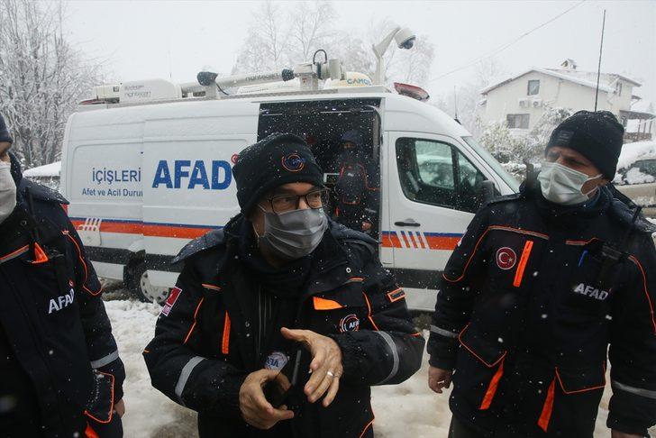 GÜNCELLEME - Kartepe'de dağlık bölgede kaybolan doktoru arama çalışmalarına ara verildi G5
