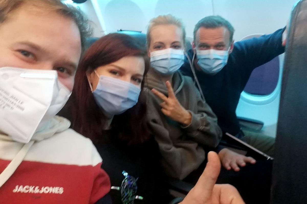 Rus muhalif lider Navalny&rsquo;nin destek&ccedil;isi 37 kişi g&ouml;zaltına alındı