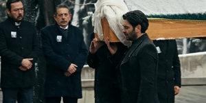 EDHO'da şok ayrılık! &Uuml;nl&uuml; oyuncu veda ediyor