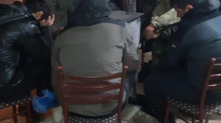 8 dağcı 9 saat sonra bulundu