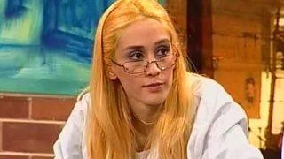 Değişimiyle gündem olan Zeynep Koçak süper mini şortla karda...