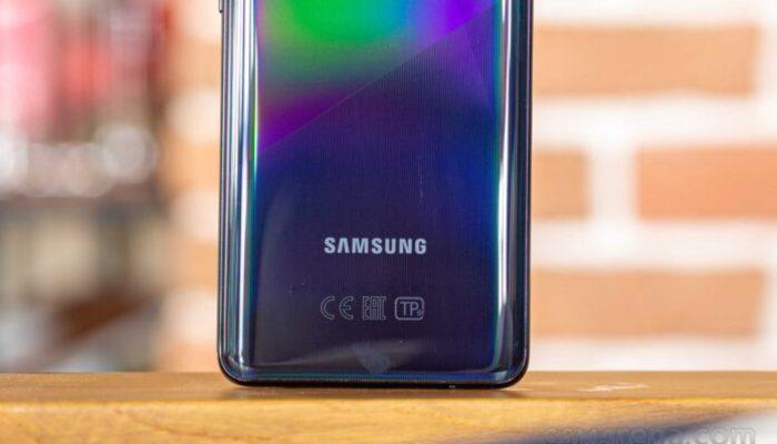 Samsung Galaxy M62 25W hızlı şarj ve 7.000 mAh pil ile geliyor!