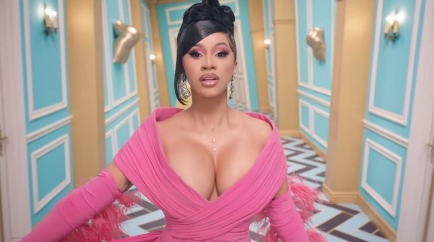 WAP klibiyle olay yaratmıştı! Cardi B işleri büyütüyor