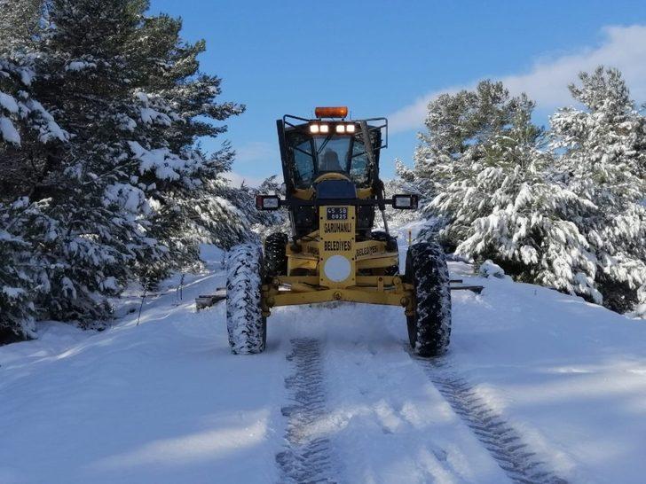 Saruhanlı Belediyesi kapanan yolları ulaşıma açtı G1
