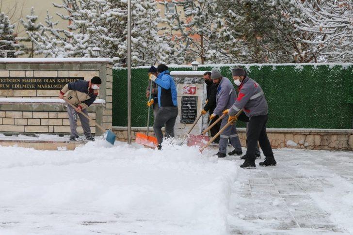 Aşkale’de karla mücadele çalışmaları G2
