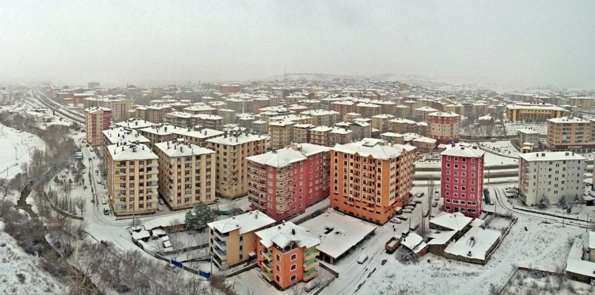 Sungurlu yeni haftaya kar ile uyandı