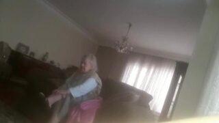 Kadıköy’de yaşlı kadına bakıcı şiddeti kamerada