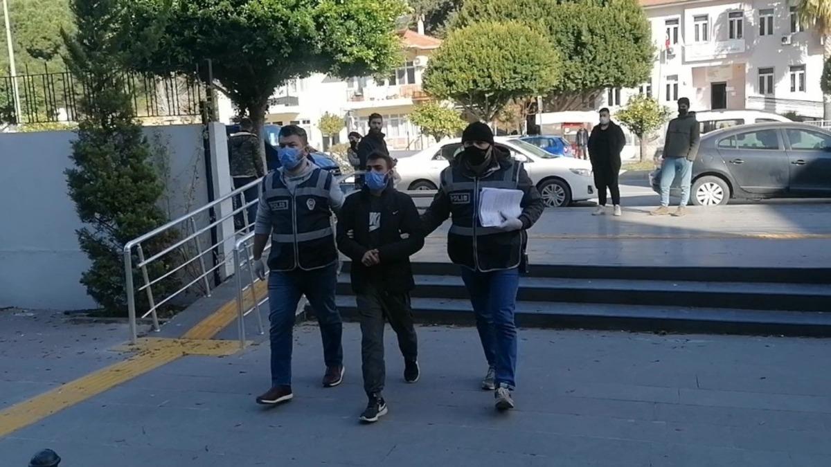 Aracın ses sistemini s&ouml;k&uuml;p kamyonete y&uuml;kleyip g&ouml;t&uuml;rd&uuml;ler
