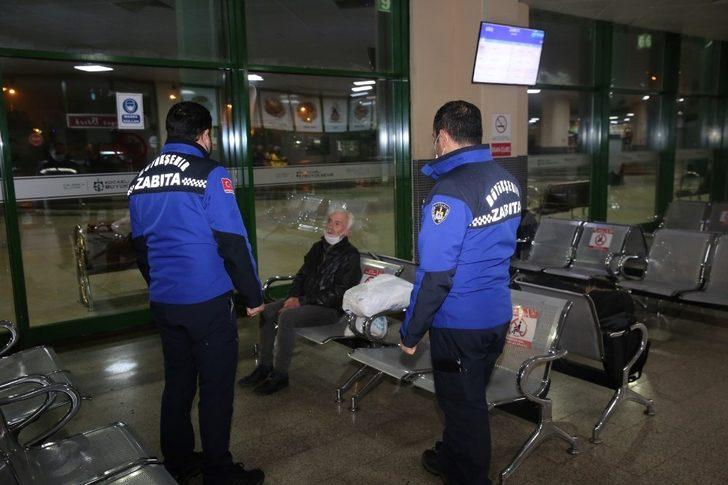 Sokakta kalanlara barınma merkezinde misafir ediliyor G4