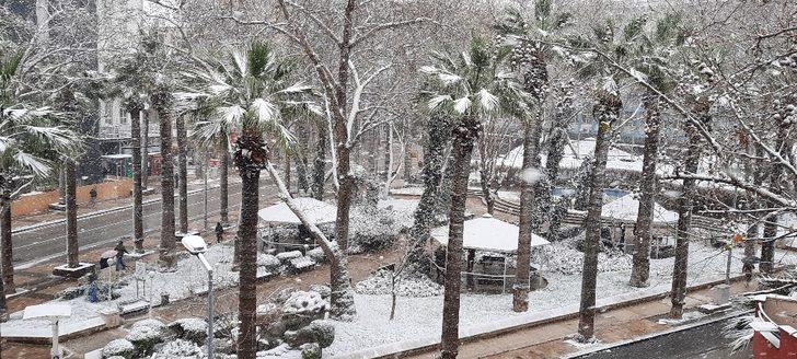 Denizli’yi kaplayan beyaz örtü herkesi mutlu etti G2