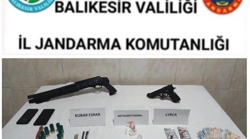 Kepsut&rsquo;ta uyuşturucu operasyonu: 2 kişi g&ouml;zaltı