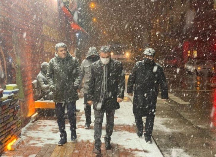 Pursalar Belediye Başkanı Çetin, karla mücadele için sahada G1