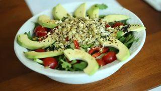 Detoks salatası tarifi ile yaza hazır girin! İşte malzemeler