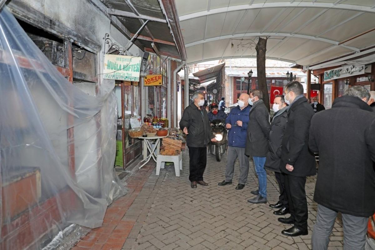 Menteşe Belediyesi&rsquo;nden yangında zarar g&ouml;ren işyerlerine destek