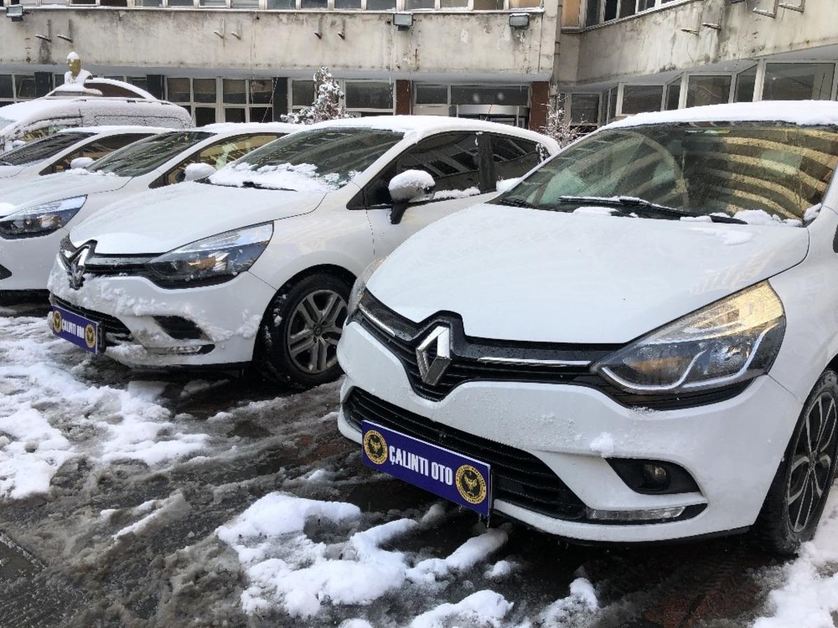 İstanbul&rsquo;da oto hırsızlık şebekesi &ccedil;&ouml;kertildi: 27 g&ouml;zaltı