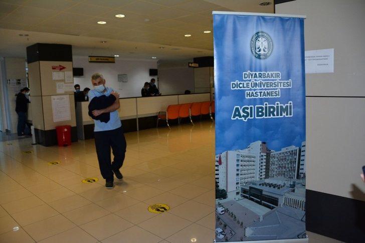 DÜ personellerine aşı uygulaması başlattı G3