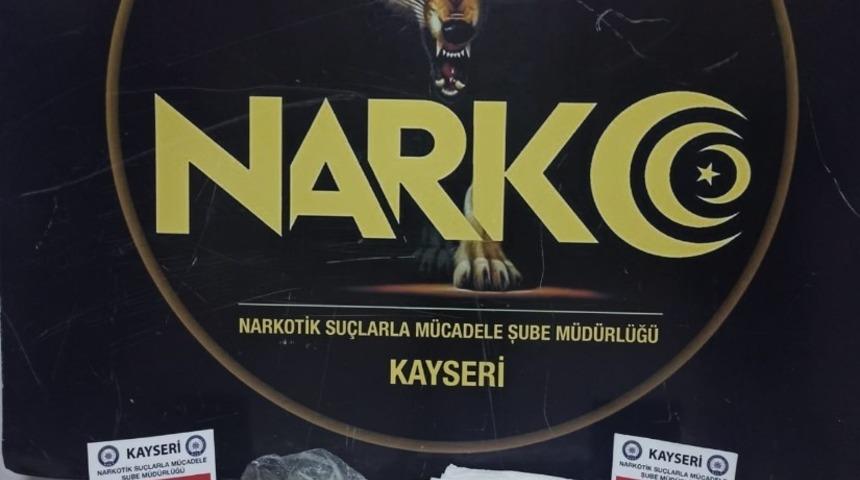 Kayseri’de çekici koltuğuna gizlenmiş 210 gram metamfetamin ele geçirildi