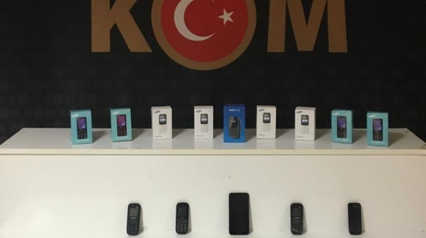 Kırşehir&rsquo;de ka&ccedil;ak cep telefonu operasyonu: 2 g&ouml;zaltı