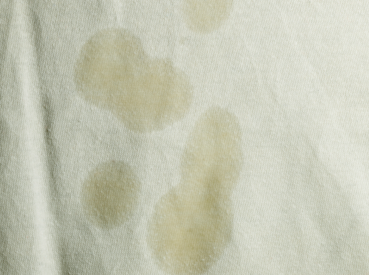 Bu ev yapımı leke çıkarıcının çıkaramadığı hiçbir leke yok! Ne deterjan, ne de çamaşır suyu