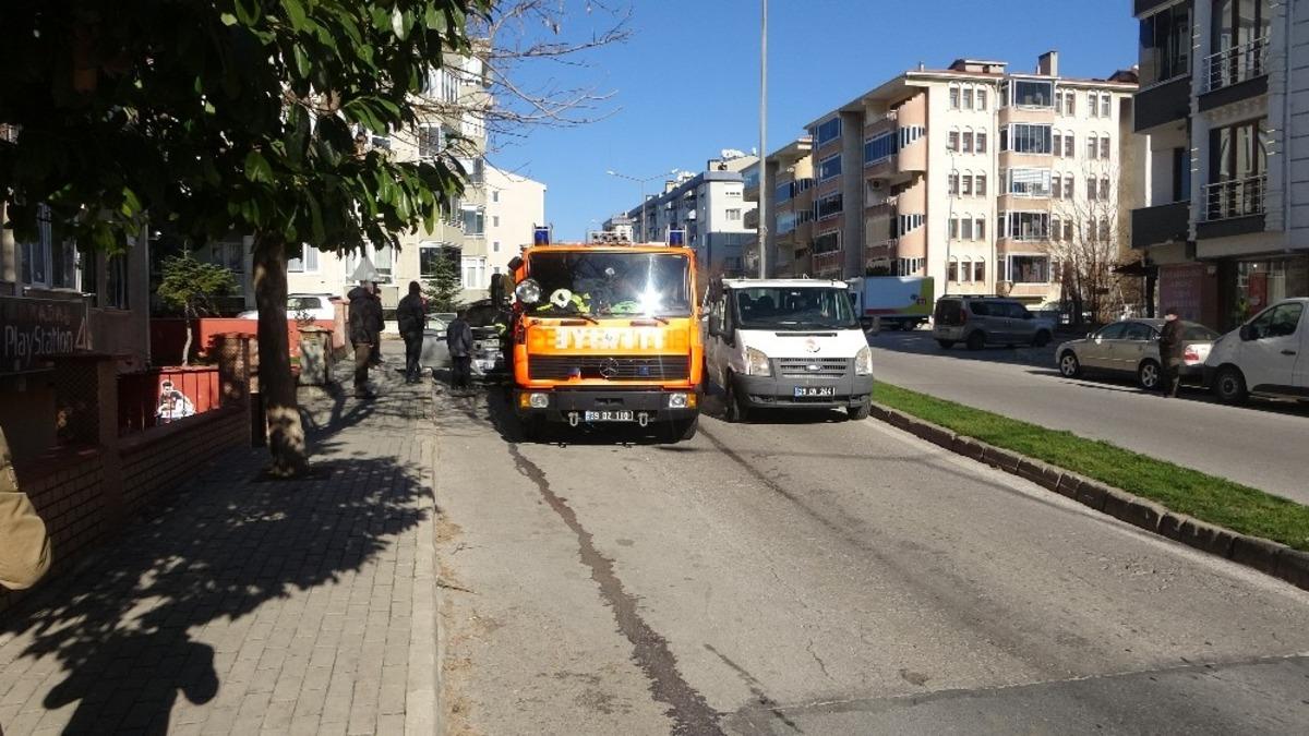 Kırklareli&rsquo;de ara&ccedil; yangını