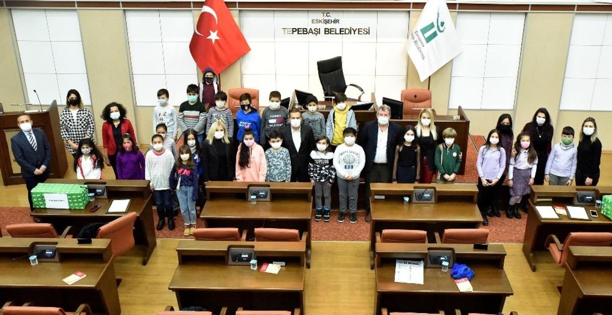 En &ccedil;ok atık pil toplayanlar &ouml;d&uuml;llendirildi