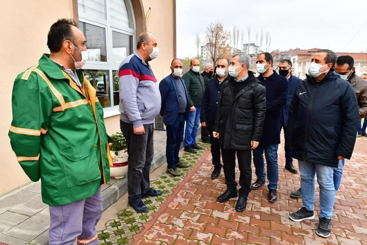 Başkan &Ccedil;ınar,  temizlik ekipleriyle bir araya geldi