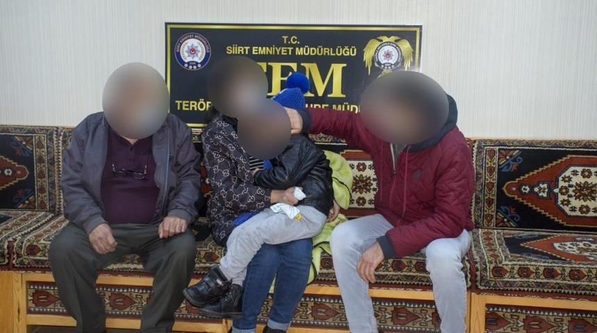 Ter&ouml;r &ouml;rg&uuml;t&uuml;nde &ccedil;&ouml;z&uuml;lmeler s&uuml;r&uuml;yor: 2 ter&ouml;rist daha teslim oldu
