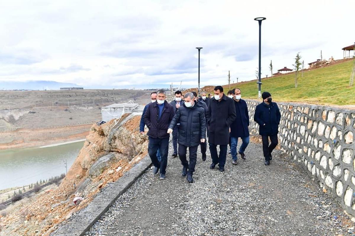 AK Partili heyet yatırımları inceledi