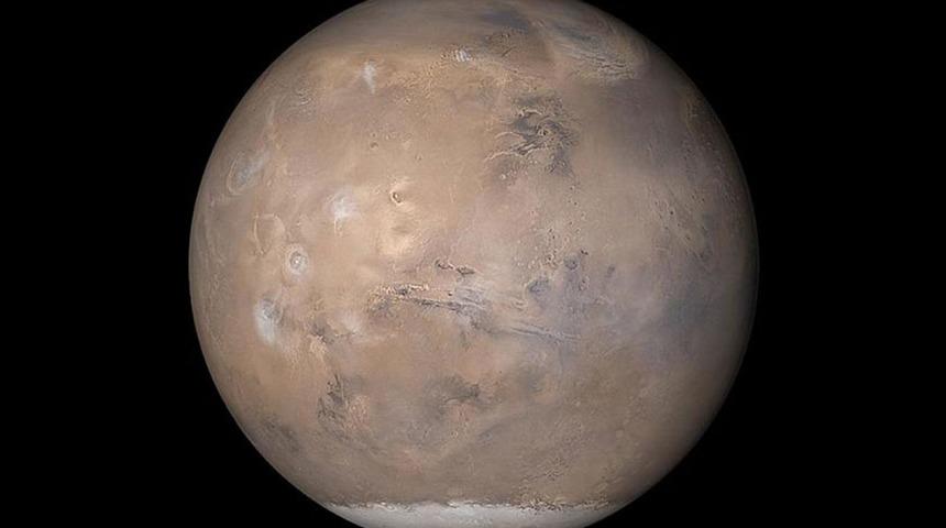 Mars'ın hızını kaybeden bir topaç gibi yalpaladığı keşfedildi