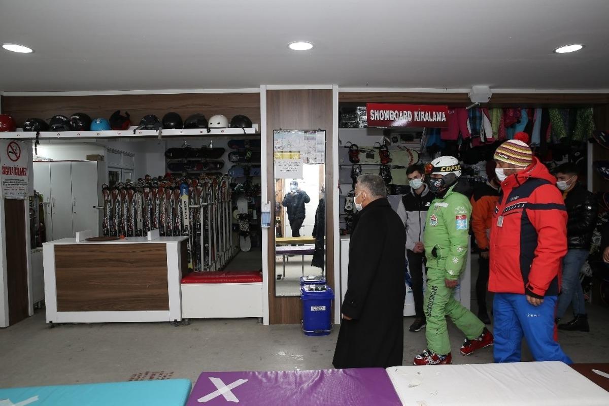 Başkan B&uuml;y&uuml;kkılı&ccedil;&rsquo;a zirvede esnaflardan sıcak karşılama