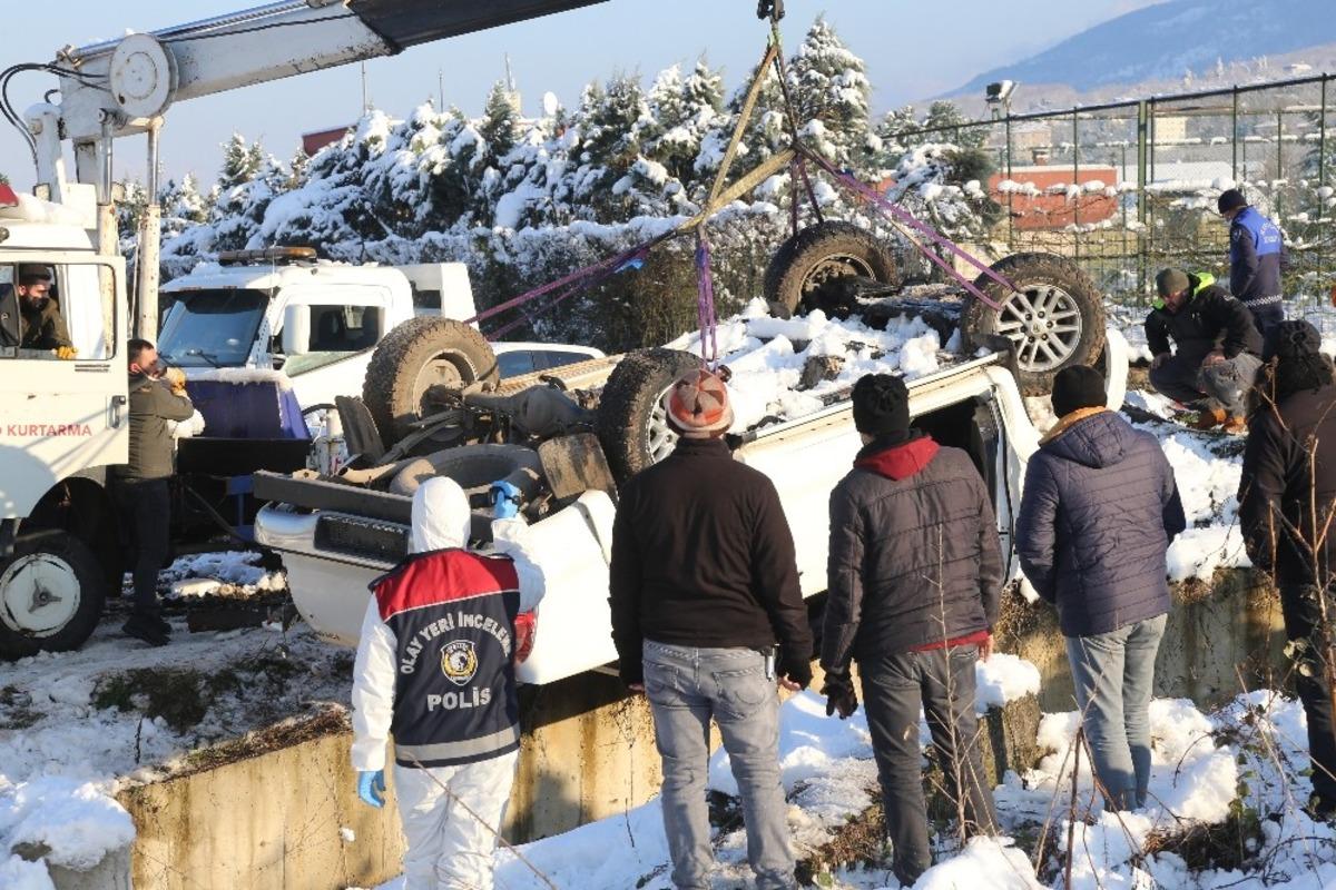Kaybolan doktorun cesedinin ardından aracı da &ccedil;ıkarıldı