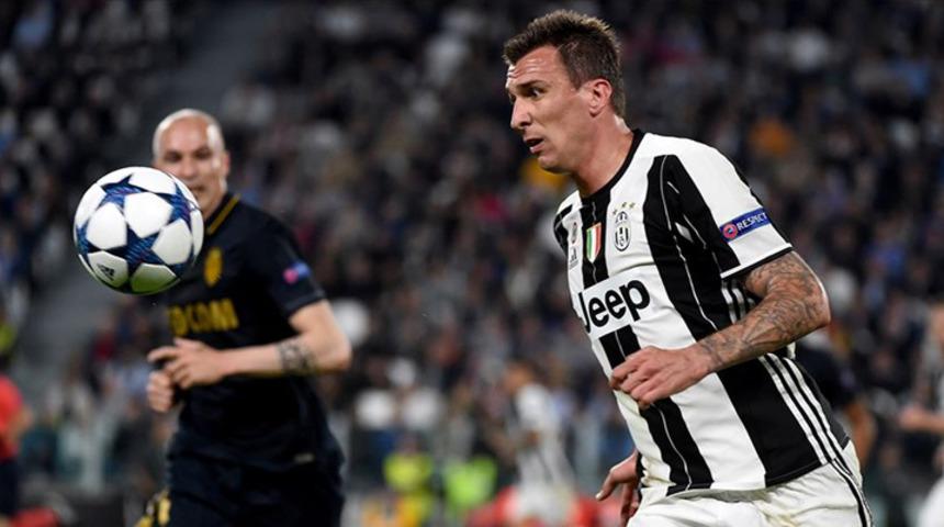 Mario Mandzukic Milan'a imzayı atıyor! Sağlık kontrolünden geçti!