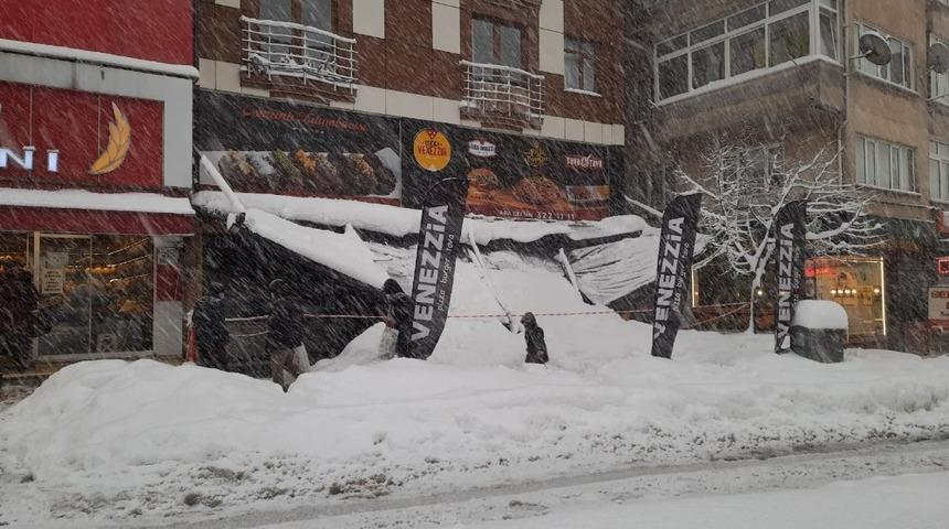 D&uuml;şen tentenin altında kaldı