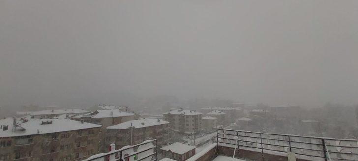 Cide beklenen kar yağışı ile beyaza büründü G3