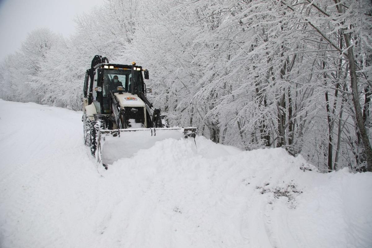Atakum Belediyesi&rsquo;nden karla m&uuml;cadele