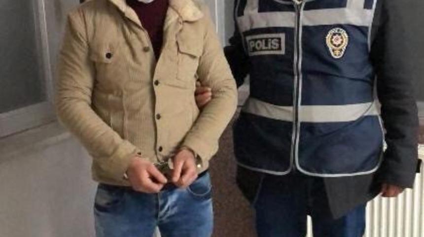 Eşi ve kızını sıcak suyla yakan koca tutuklandı