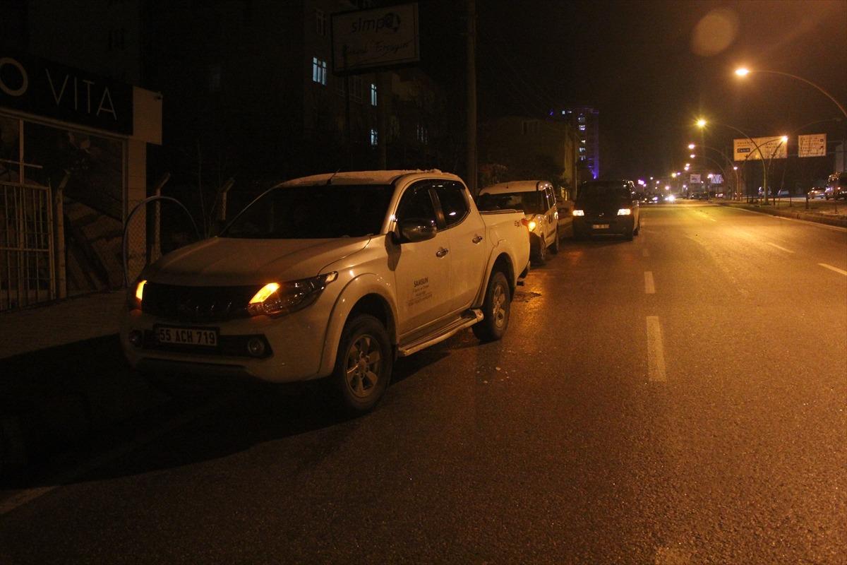 Samsun'da buzlanan yolda 10 ara&ccedil; kaza yaptı: 1 yaralı