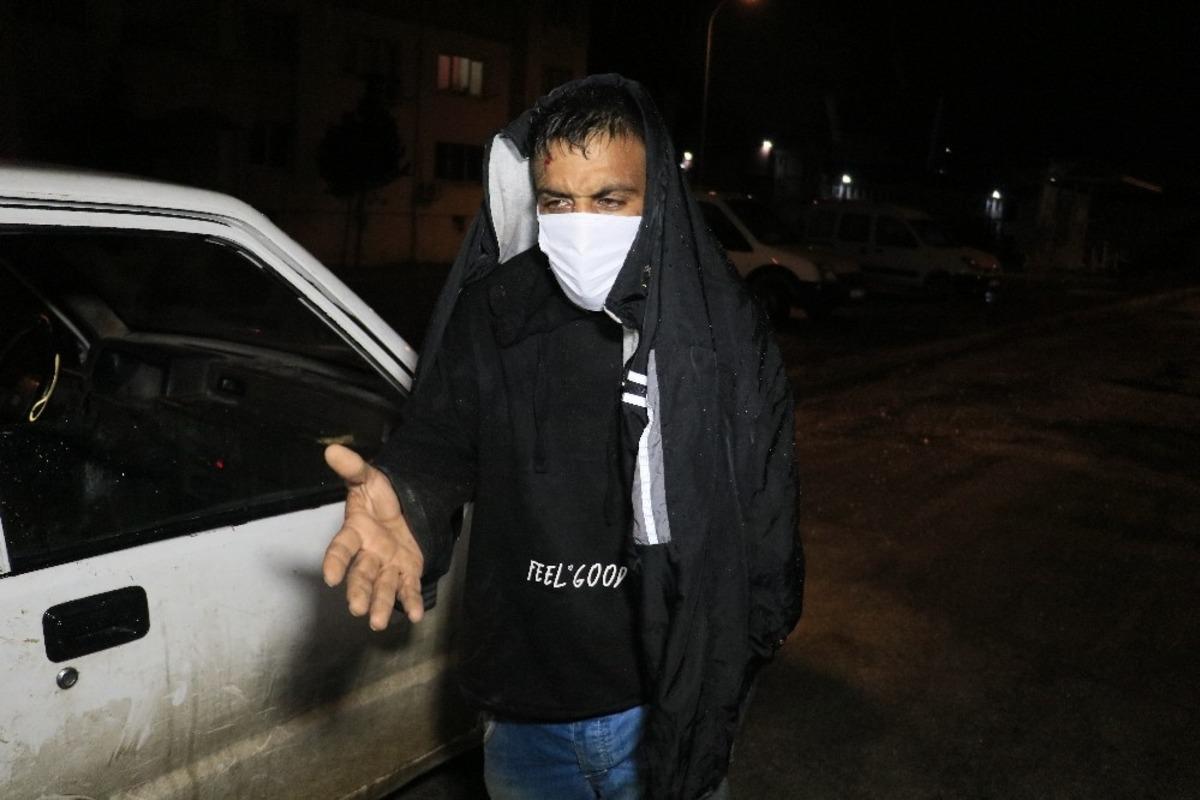 Demir &ccedil;ubuklarla d&ouml;vd&uuml;kleri adamın arabasına el koyup pompalı t&uuml;fek zoruyla &ccedil;ocuğunu ka&ccedil;ırdılar
