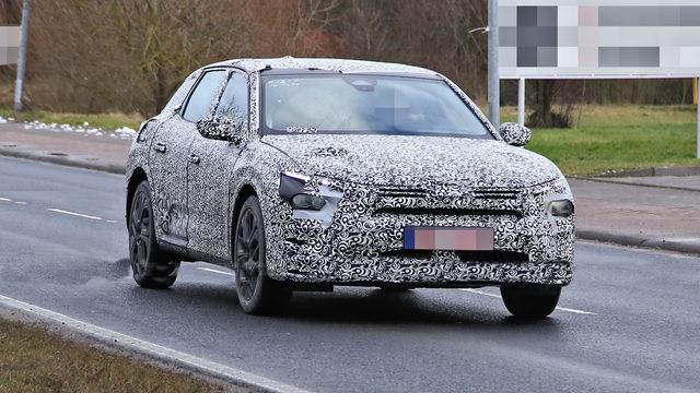 Tamamen Yeni Citroen C5 kamuflajlı yakalandı!