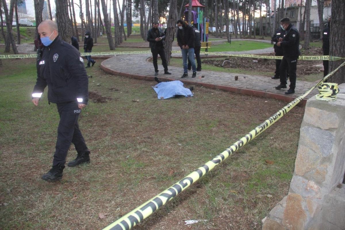 &Ccedil;ocuk parkında cinayet